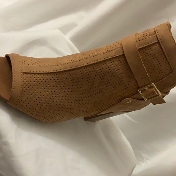 ⭐️ Qupid Open Toe Heels - Picture 9 of 10